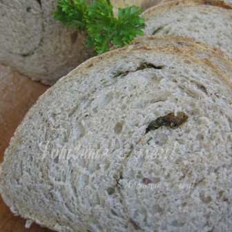 Хляб със спирала от билки