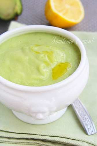 Крем супа от краставици с авокадо