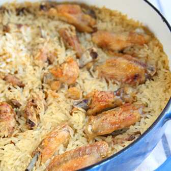 Пилешки крилца с ориз на фурна
