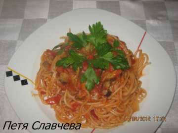 Запечени спагети със зеленчуци 
